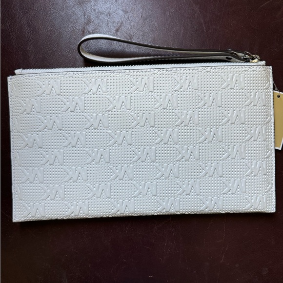 Michael Kors wristlet - Picture 2 of 4